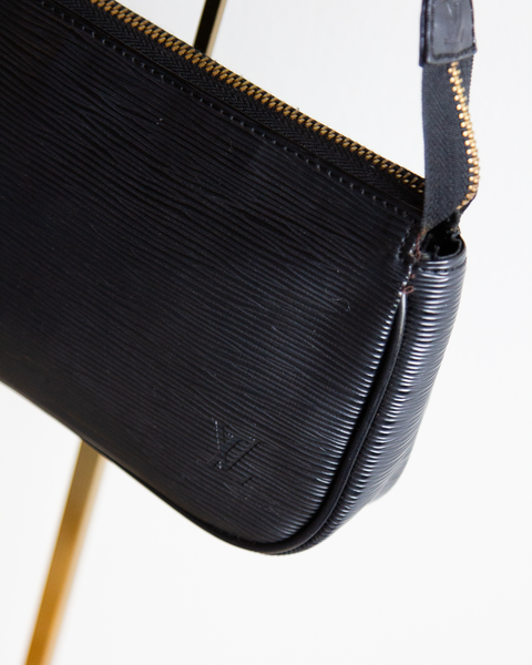 Louis Vuitton Vintage Epi Leather Pochette